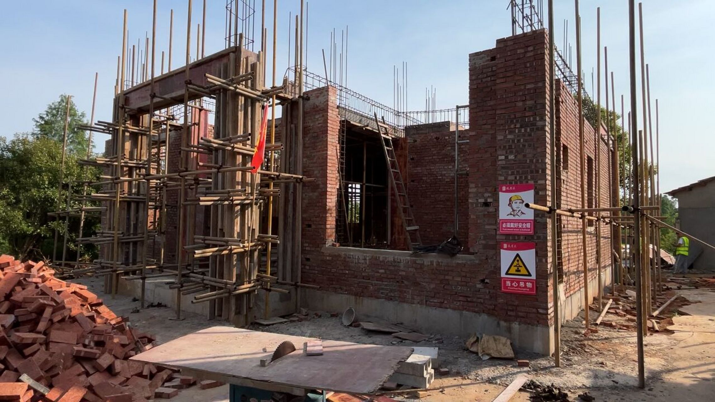 在农村自建别墅怎么选择结构类型？ - 雅酷盖房网